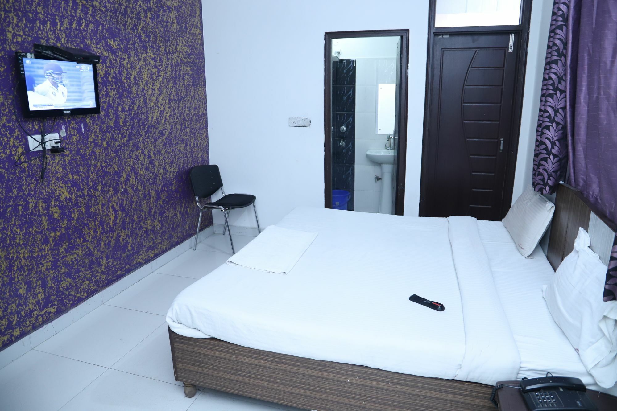 Hotel Airport Land Ню Делхи Екстериор снимка